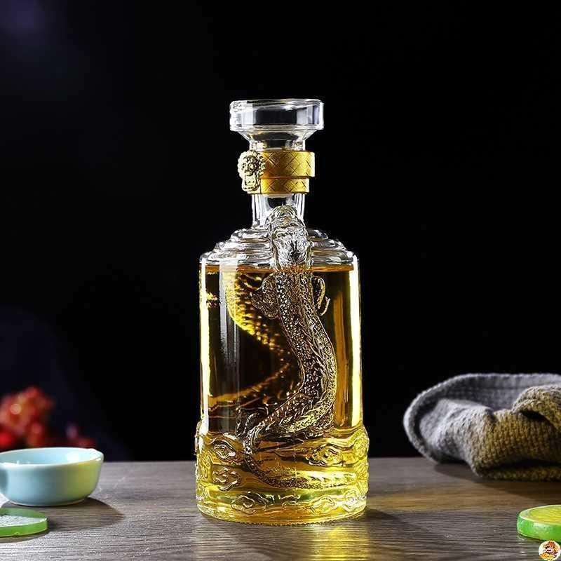 Whiskey Stone Set - Круглая бутылка для виски объемом 500